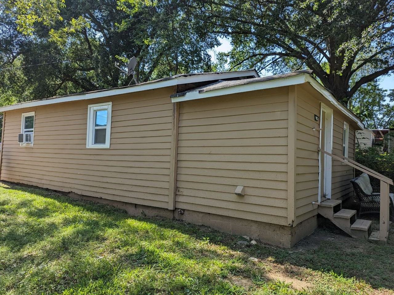 1806 W Davidson Ave - Photo 2 of 10