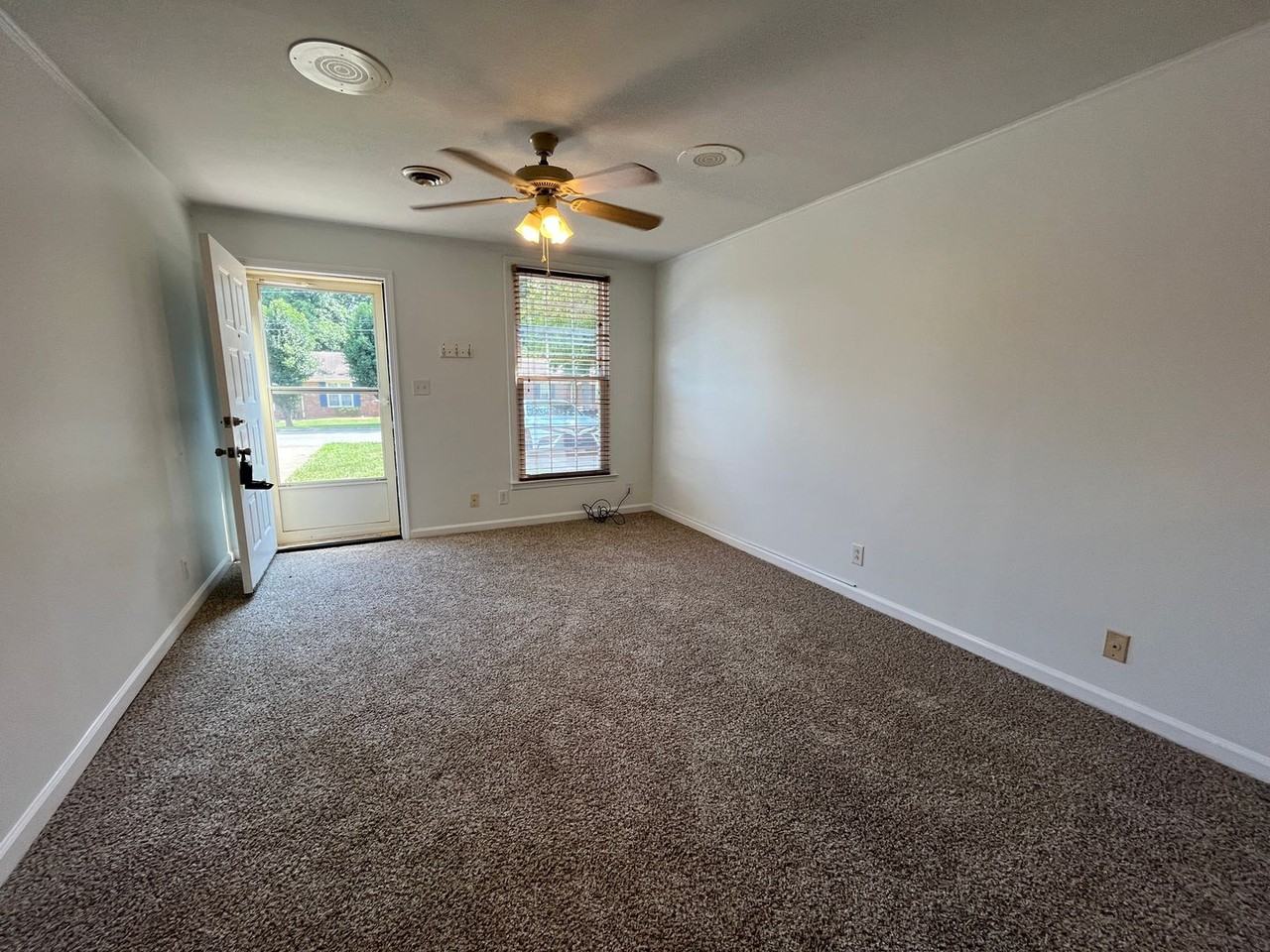 3089 Woody Ln - Photo 5 of 17