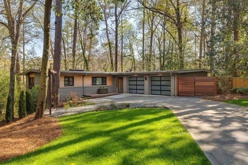 1921 Walthall Dr Nw - Photo 3 of 45