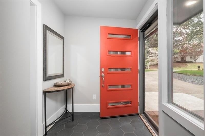 1921 Walthall Dr Nw - Photo 4 of 45