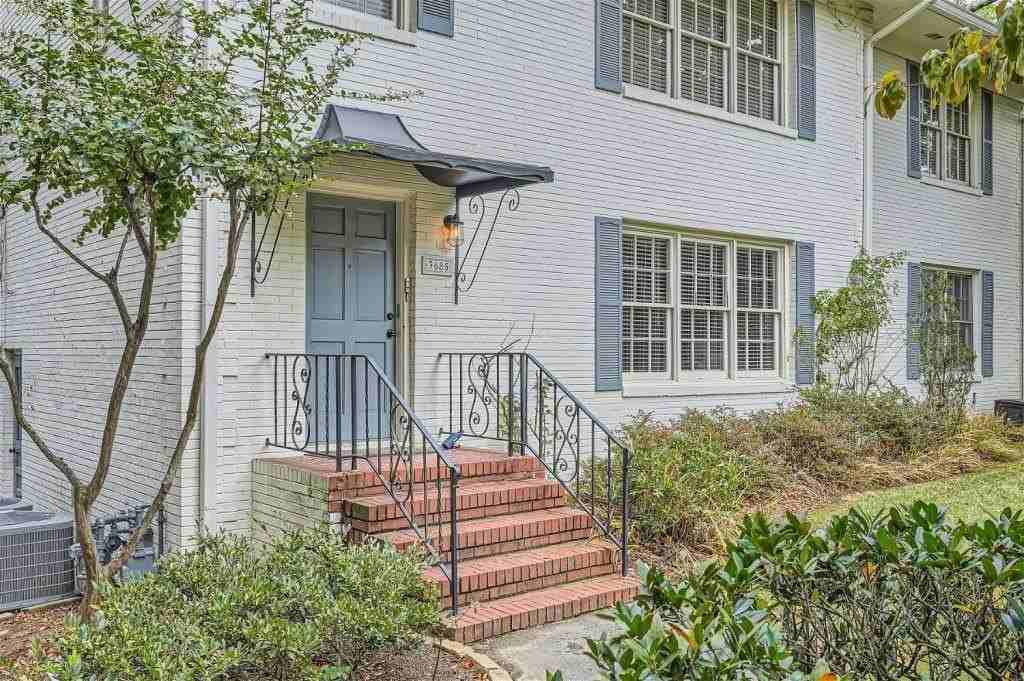 3685 Cantrell Rd Ne #A - Photo 2 of 25