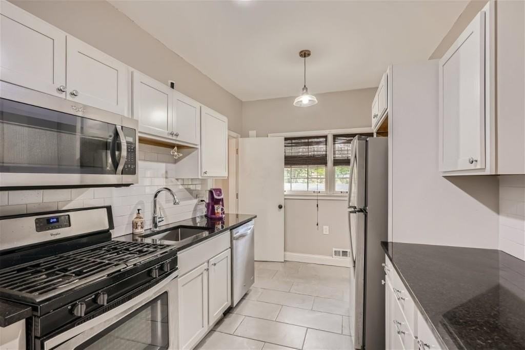 3685 Cantrell Rd Ne #A - Photo 7 of 25