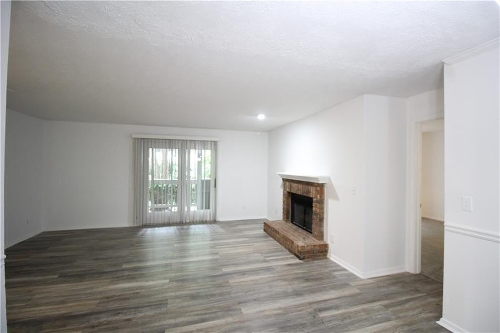 204 Warm Springs Cir - Photo 3 of 23