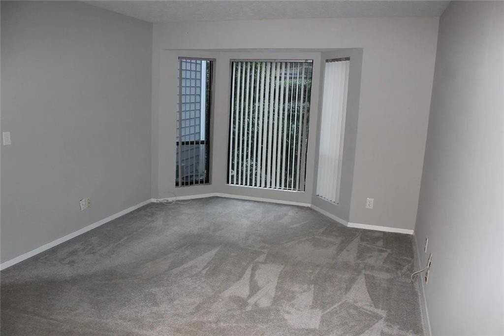 204 Warm Springs Cir - Photo 7 of 23