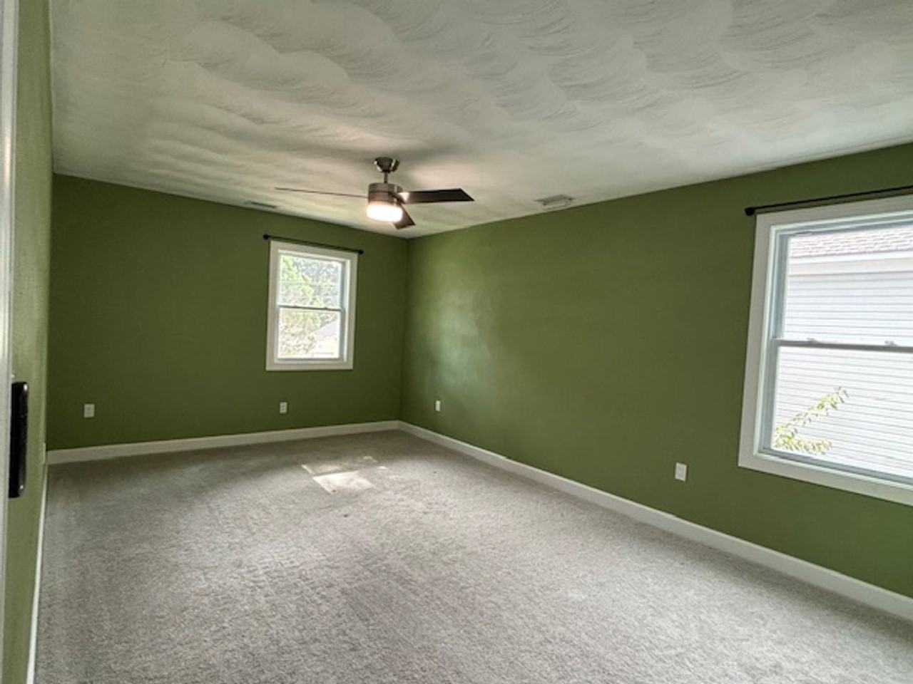 500 Lenox Ave - Photo 5 of 30