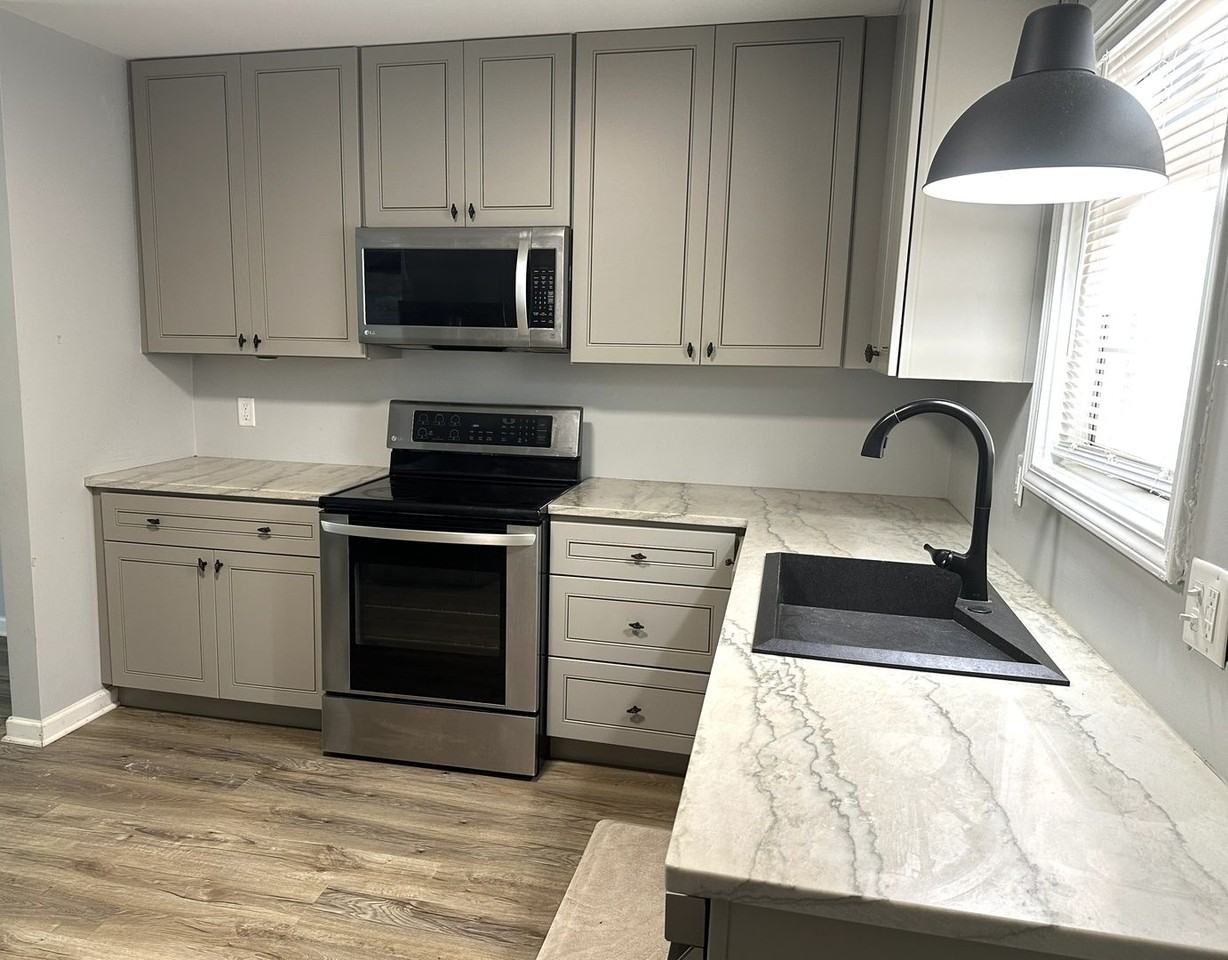 116 Hyde Cir #A - Photo 2 of 11