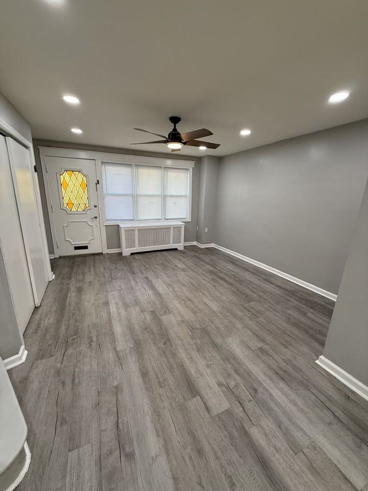 236 Wiltshire Rd - Photo 4 of 26