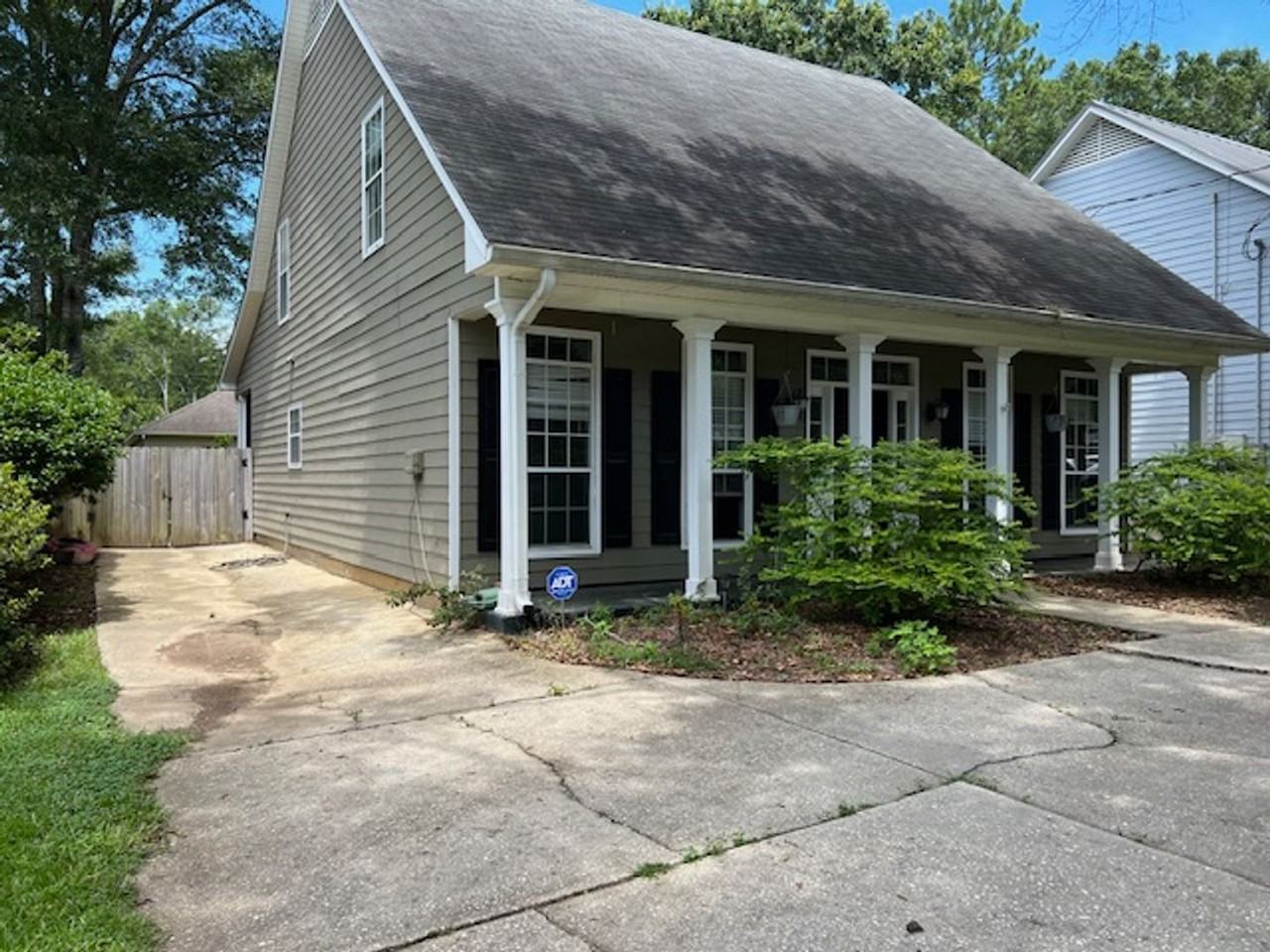 964 Wildwood Ave - Photo 2 of 22