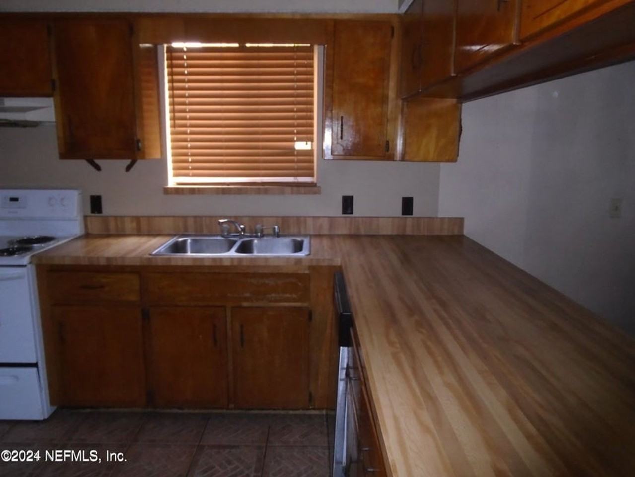 4346 Windergate Ct #1 - Photo 3 of 5