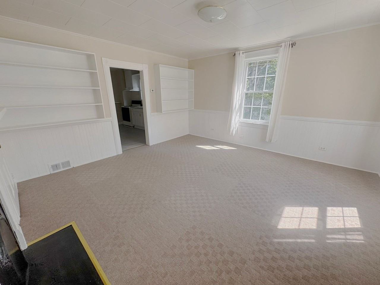 57 Fairfield Ave - Photo 2 of 10