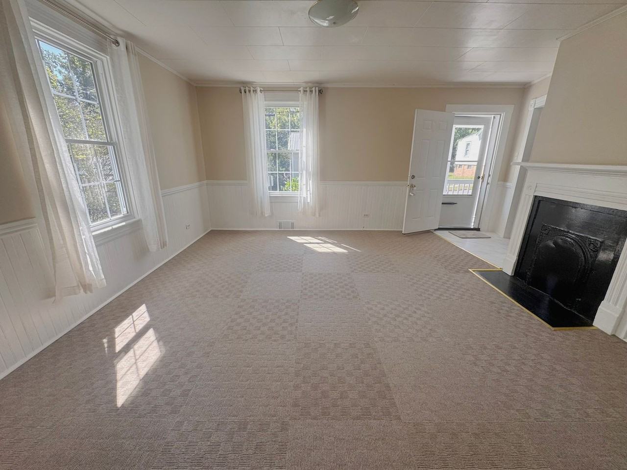57 Fairfield Ave - Photo 3 of 10