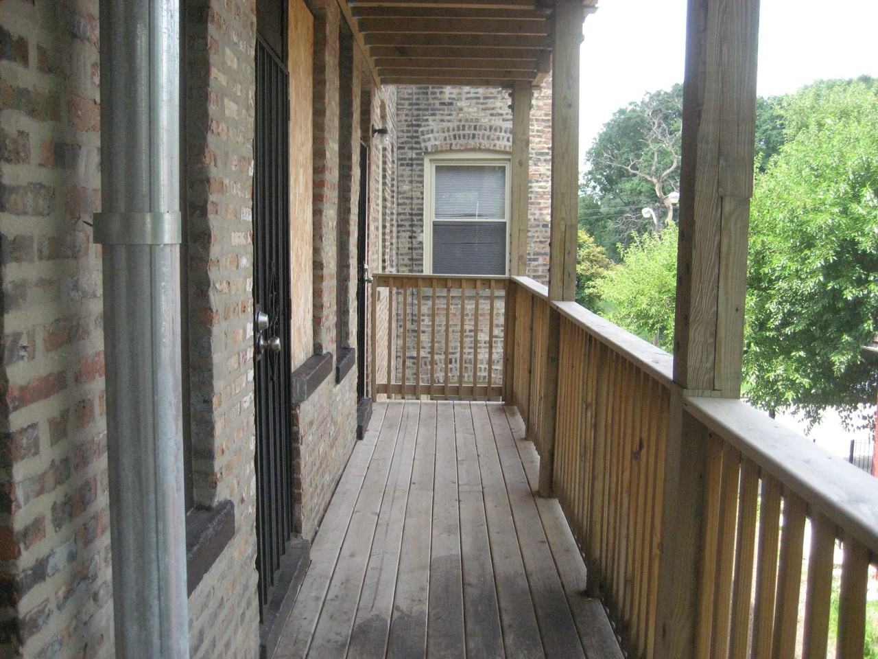 1245 S California - Photo 2 of 21