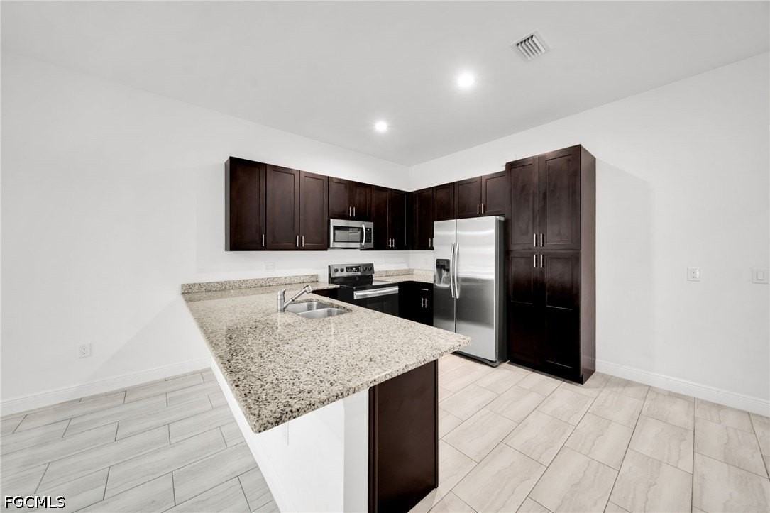 318 Sw 7th Ter - Photo 6 of 27
