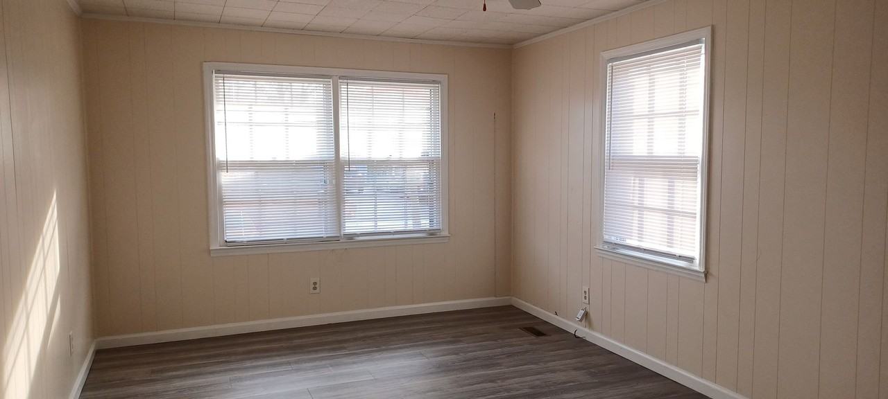 1618 Carousel Cir - Photo 5 of 7
