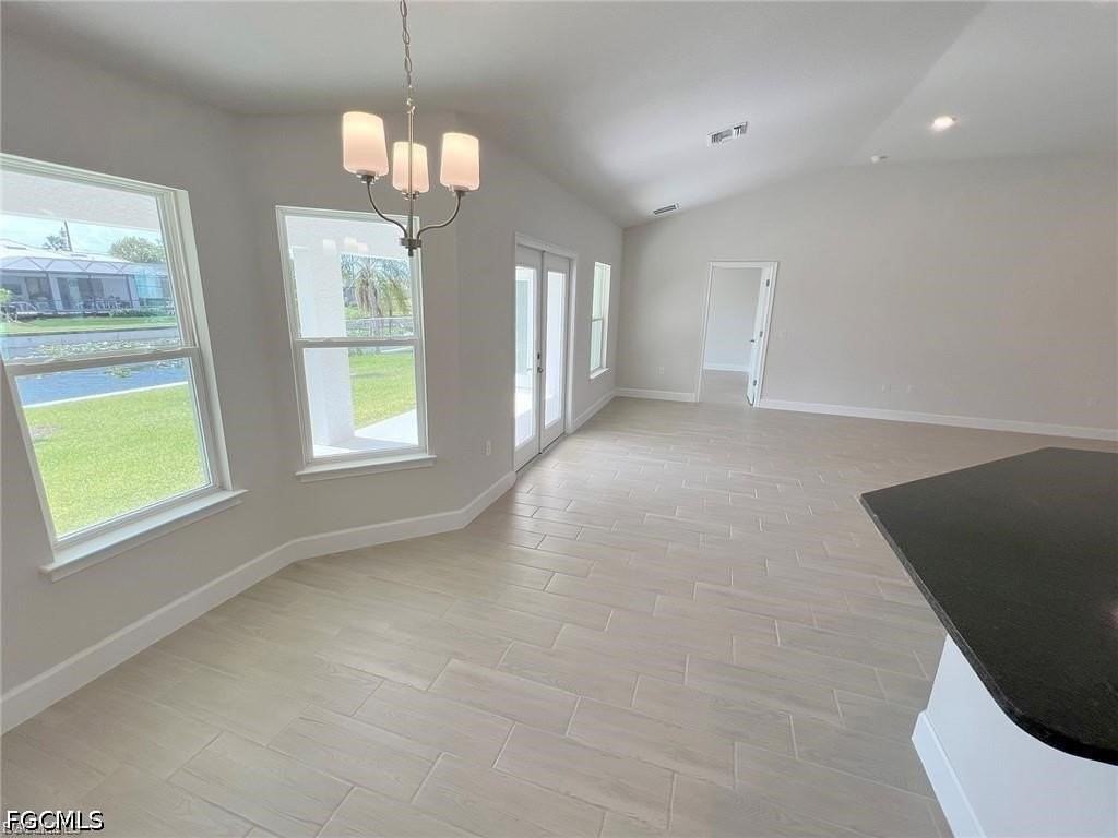 410 Se 1st Ter - Photo 4 of 31