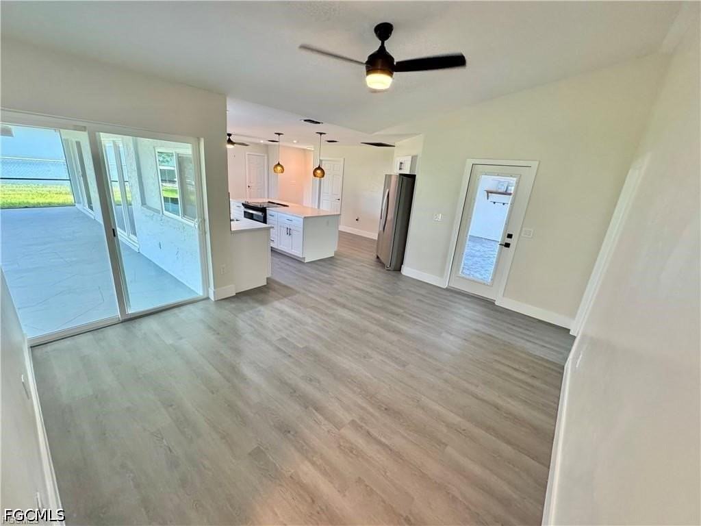 145 Sw 28th Ter - Photo 3 of 26