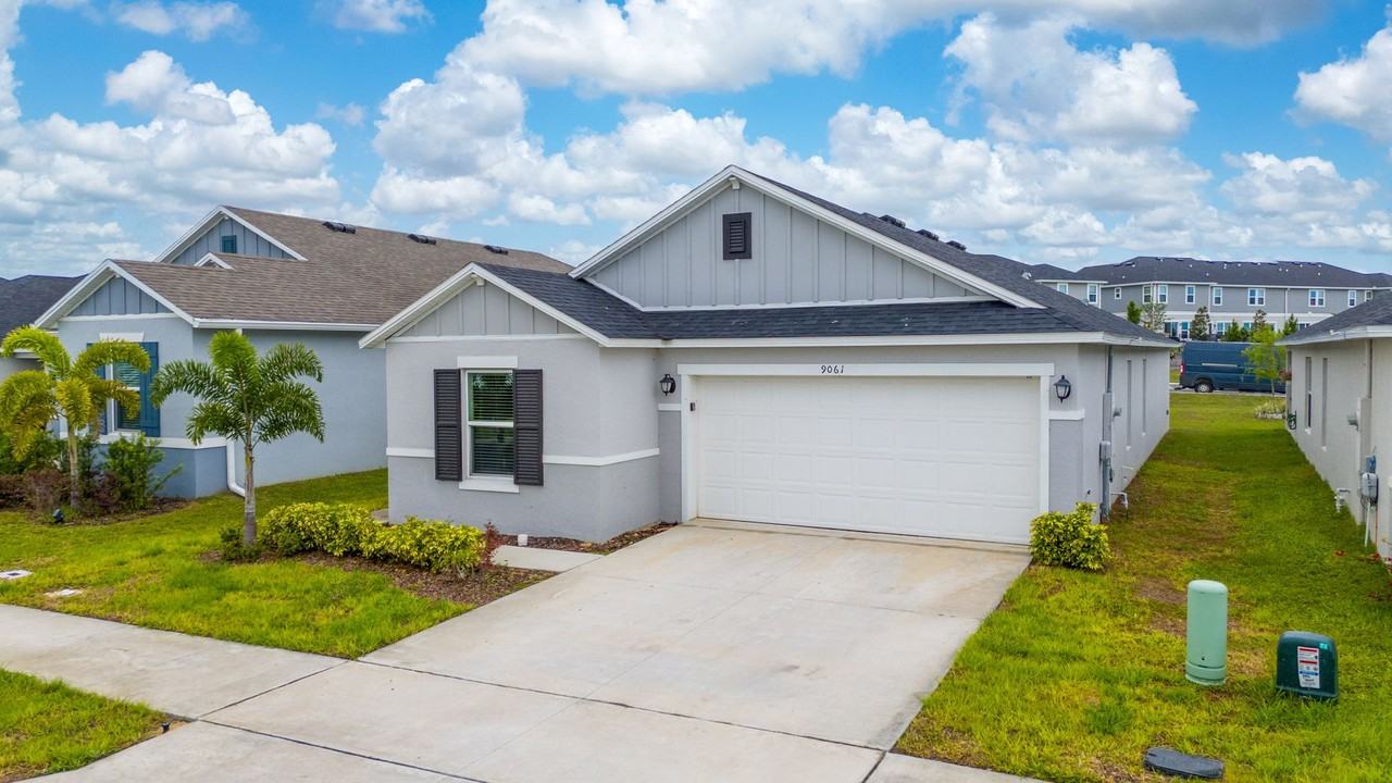 9061 Oscraft Dr - Photo 2 of 29
