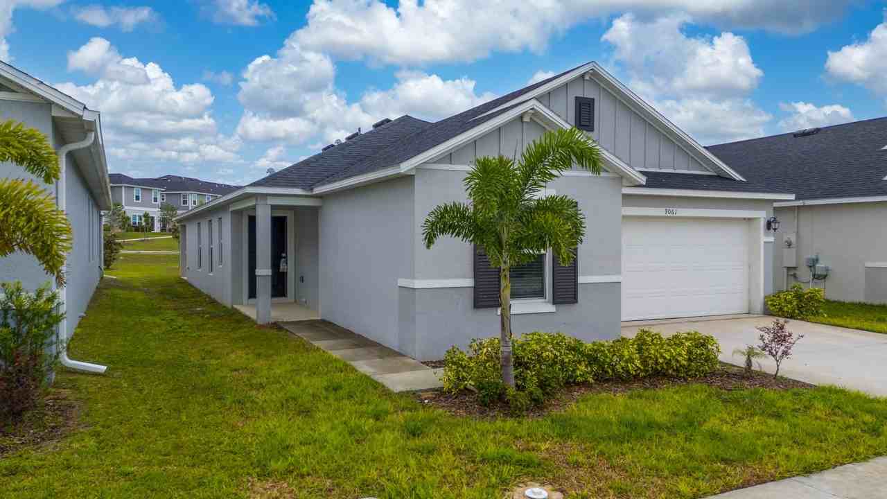 9061 Oscraft Dr - Photo 3 of 29