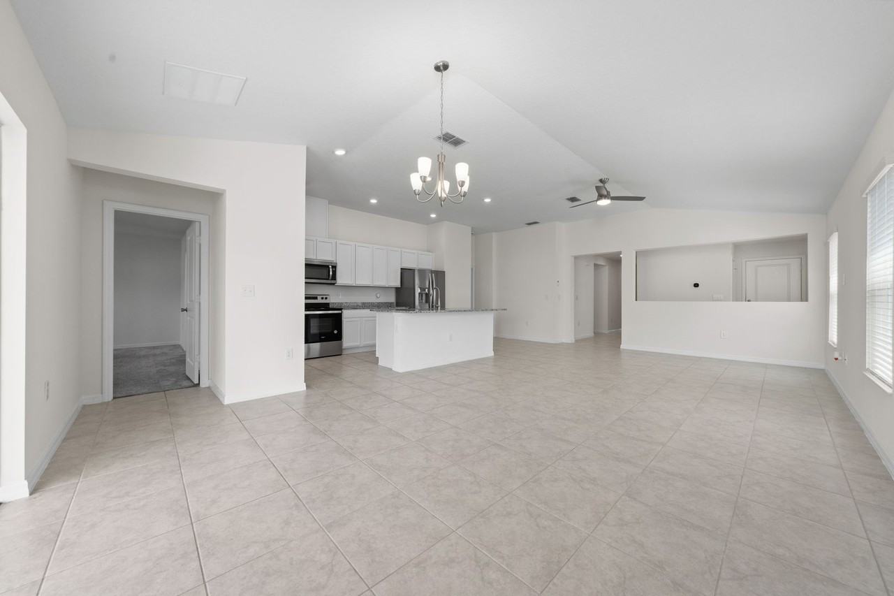 9061 Oscraft Dr - Photo 4 of 29