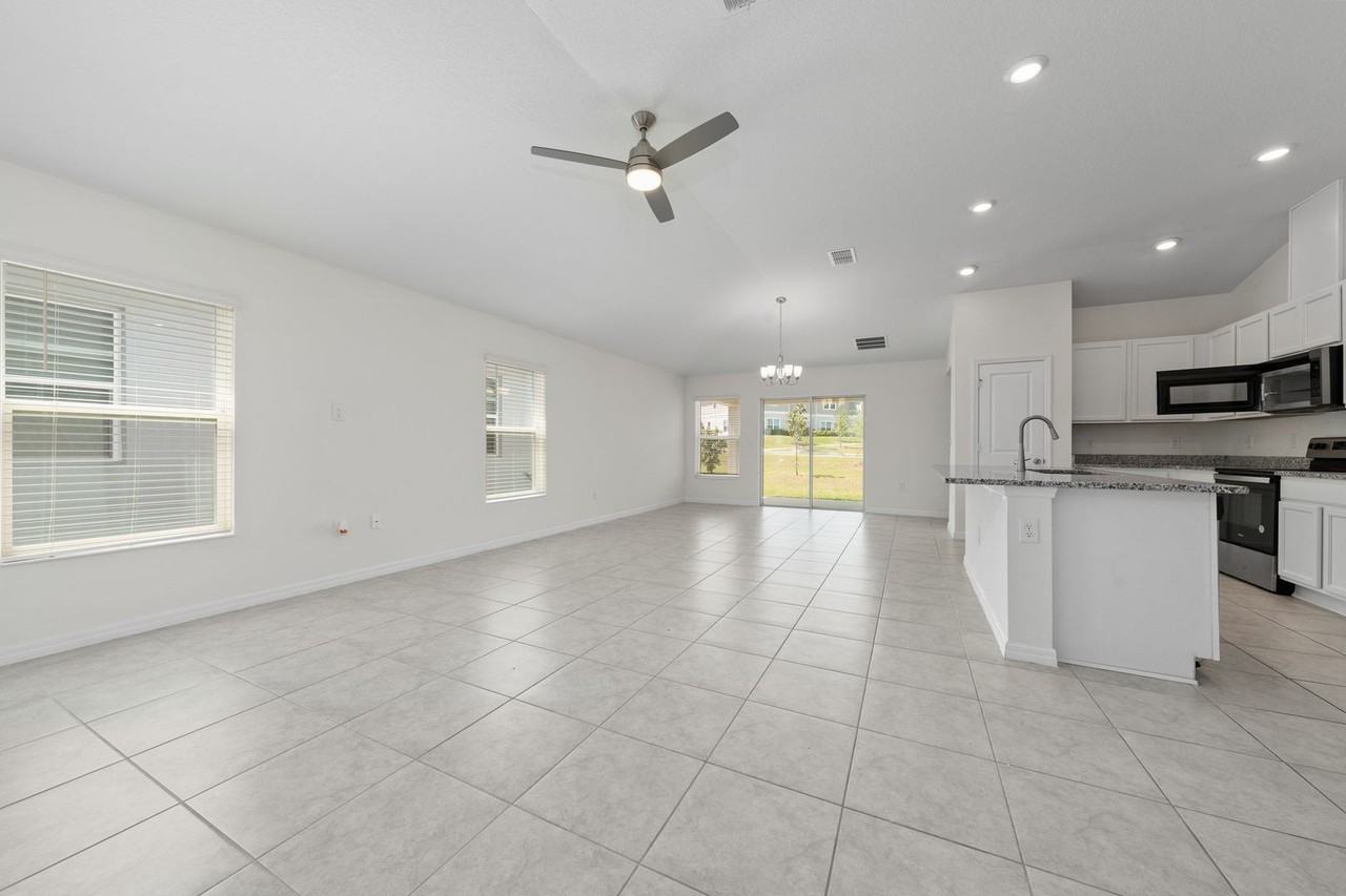 9061 Oscraft Dr - Photo 5 of 29