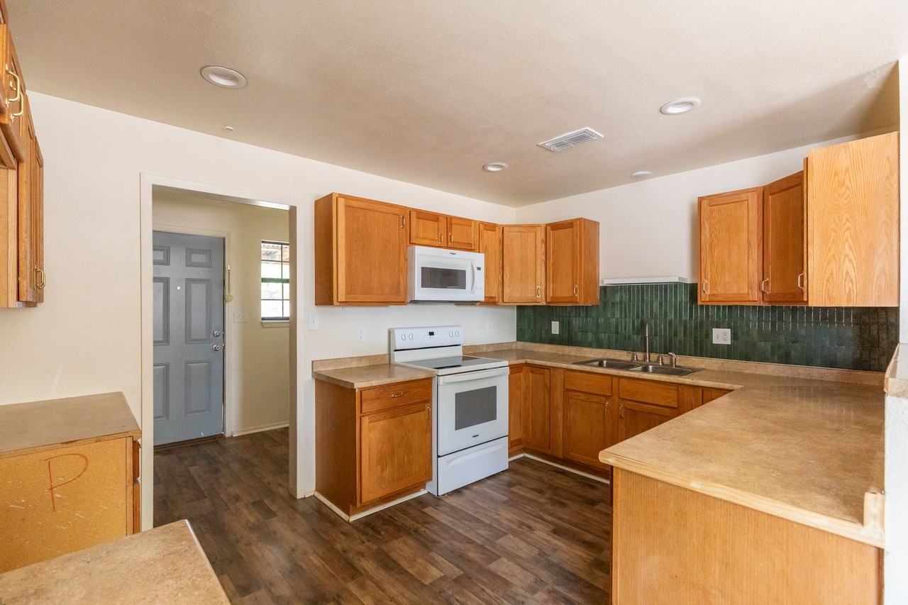 2233 Fannin St - Photo 5 of 23
