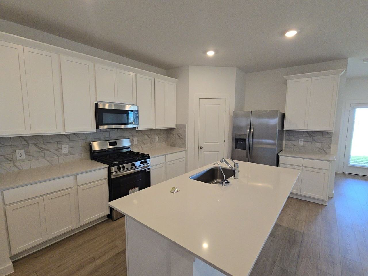 31214 Whistledown Ln - Photo 2 of 17