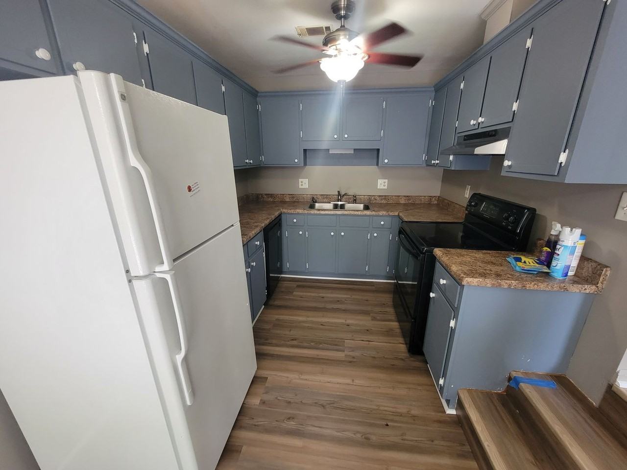 3737 Woodcock Dr - Photo 5 of 26