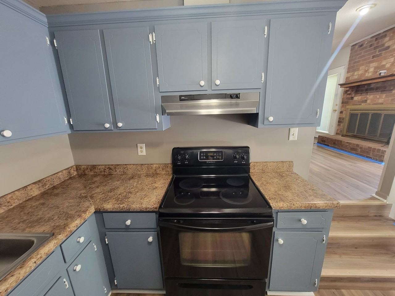 3737 Woodcock Dr - Photo 7 of 26