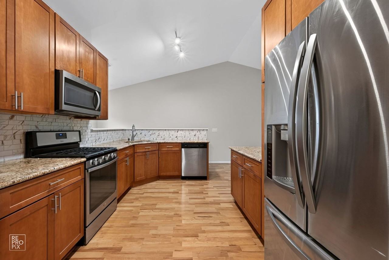 268 Southwicke Dr #B - Photo 5 of 11