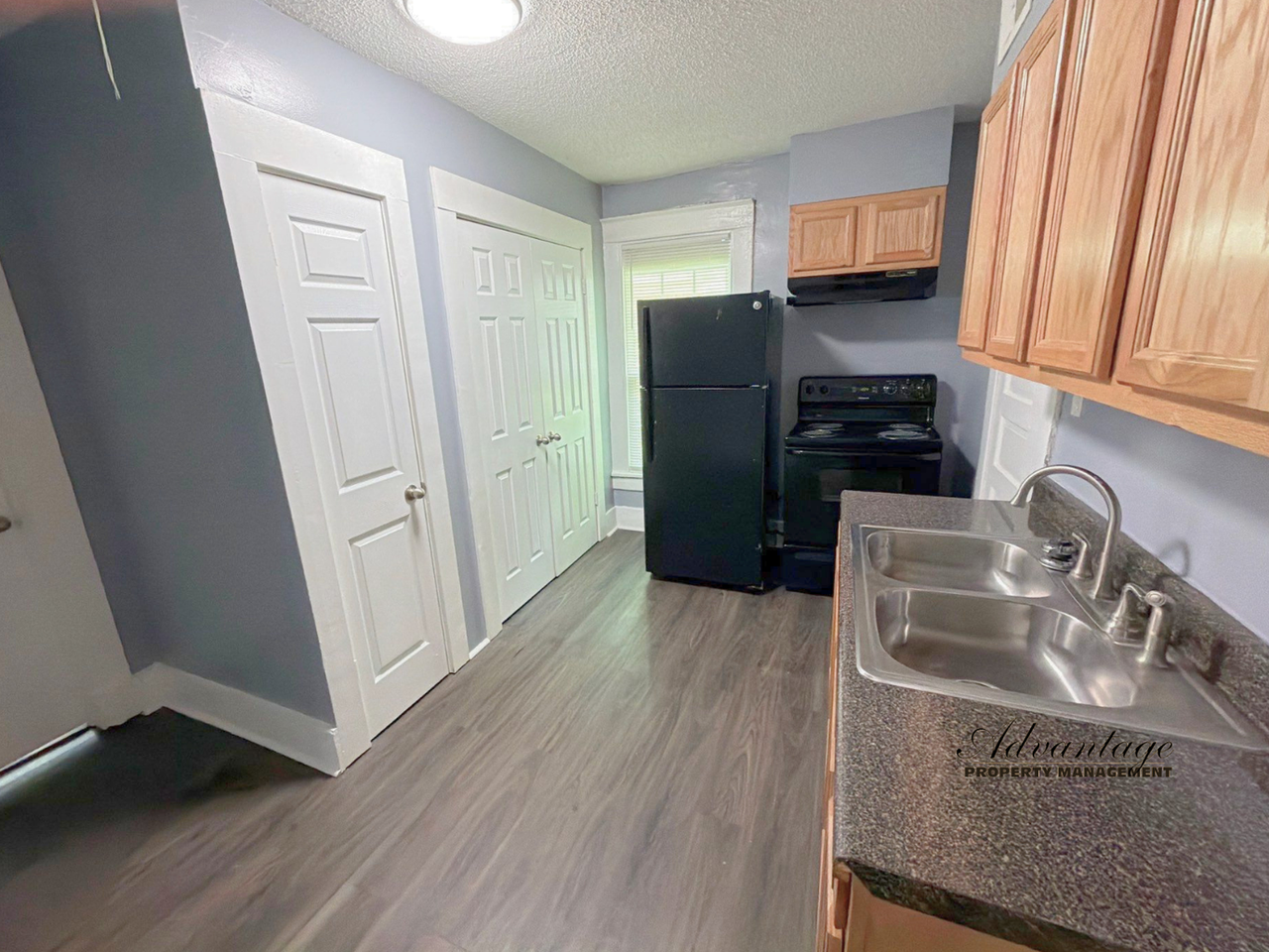749 Bey St - Photo 7 of 21