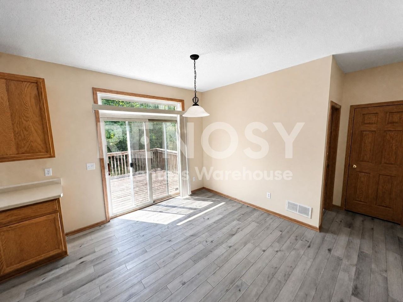 17505 48th Pl N - Photo 5 of 36
