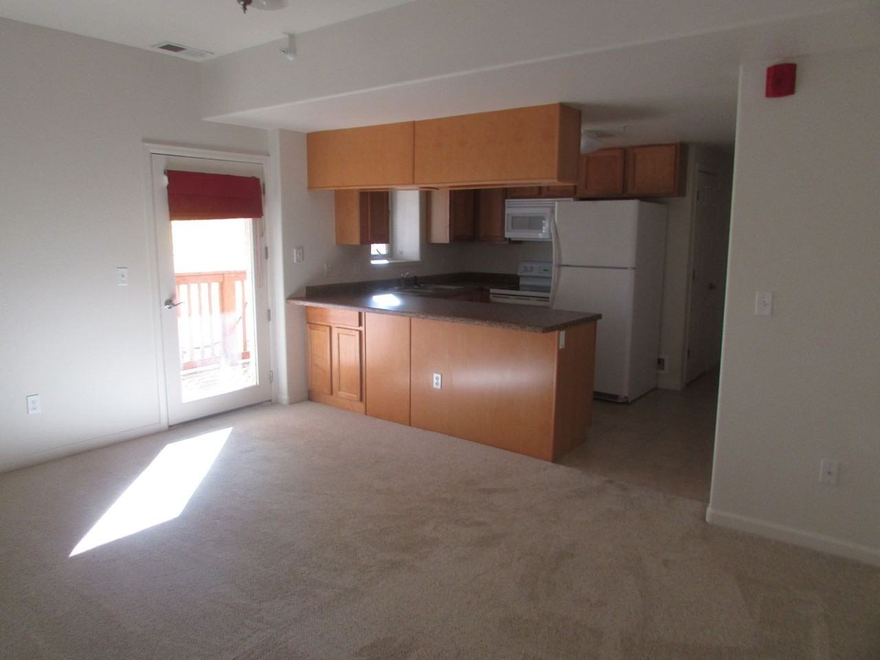 1214 Walnut Ave #8 - Photo 4 of 8
