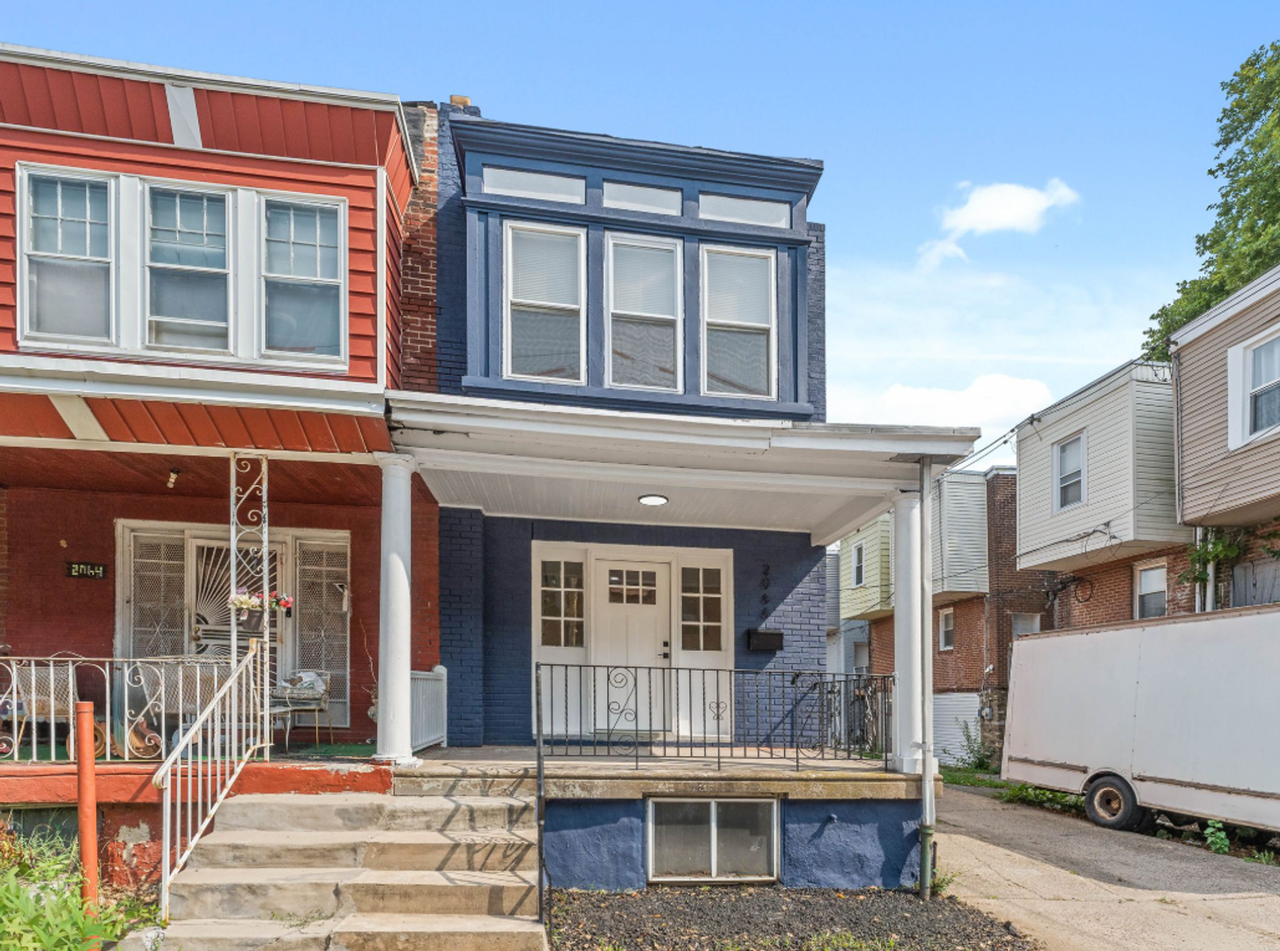 2066 Eastburn Ave - Photo 3 of 29