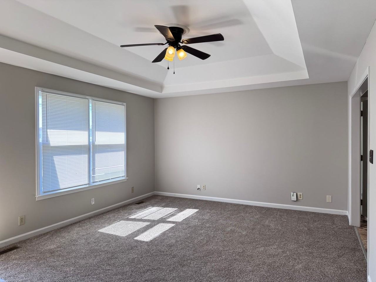 438 Kelsey Dr - Photo 2 of 22