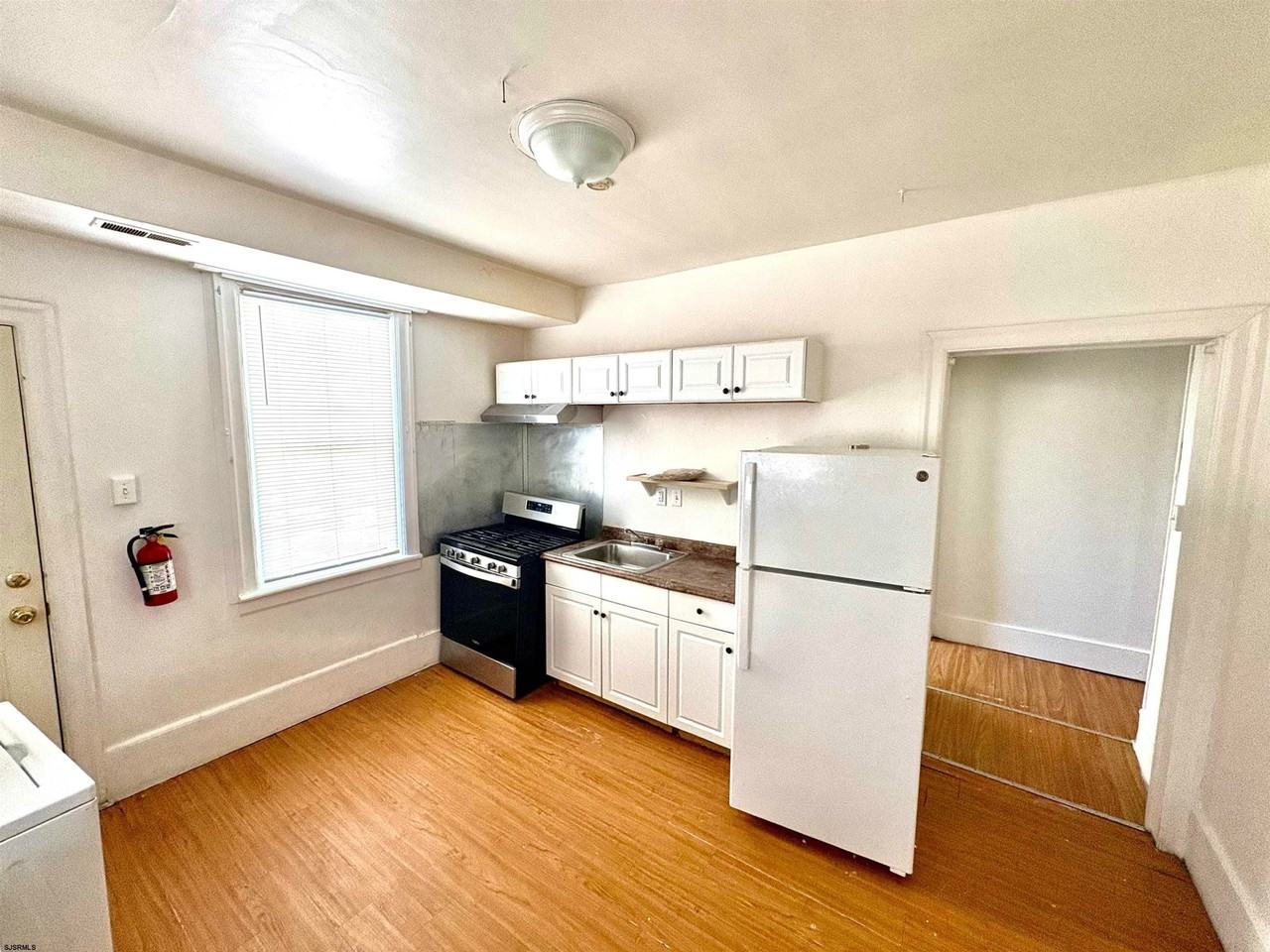 117 N Georgia Ave - Photo 4 of 11