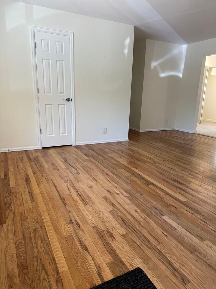 780 33rd St - Photo 3 of 33