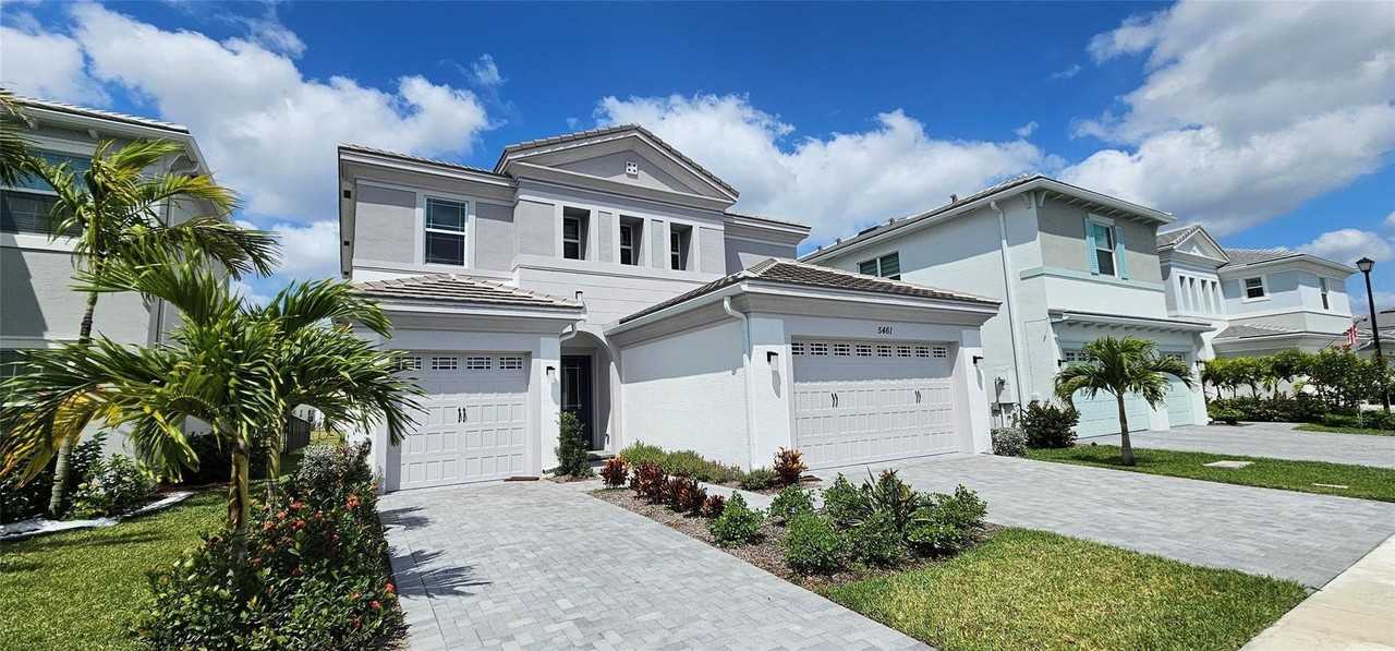5461 Empire Dr - Photo 7 of 17
