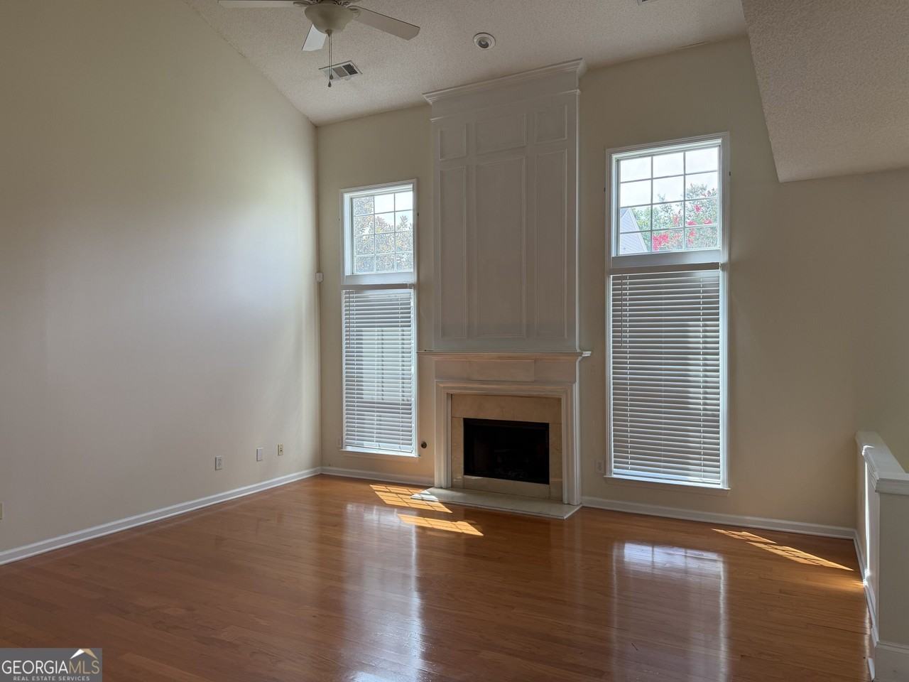 8910 Ruel Ln - Photo 5 of 22