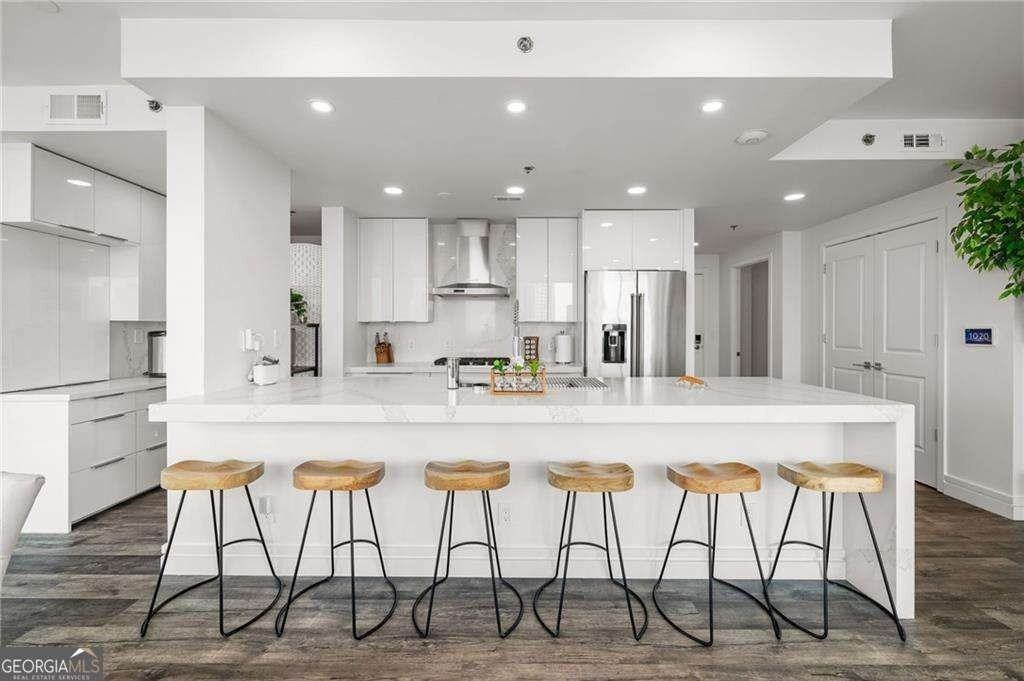 3338 Peachtree Rd #2207 - Photo 4 of 50