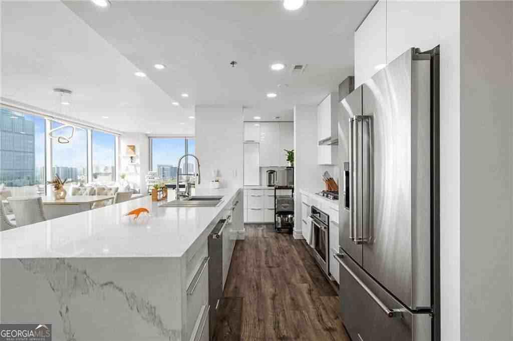 3338 Peachtree Rd #2207 - Photo 5 of 50