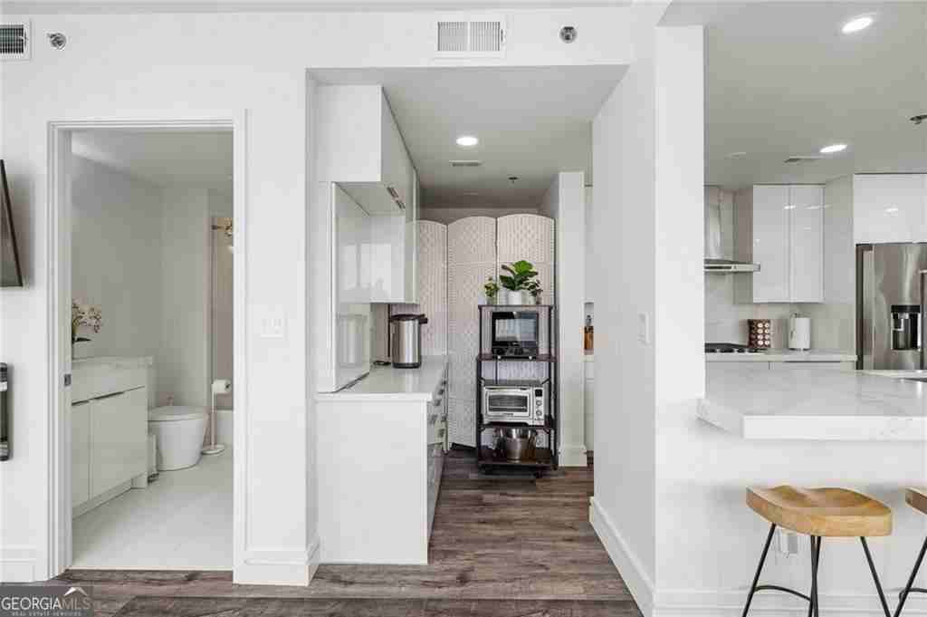 3338 Peachtree Rd #2207 - Photo 7 of 50