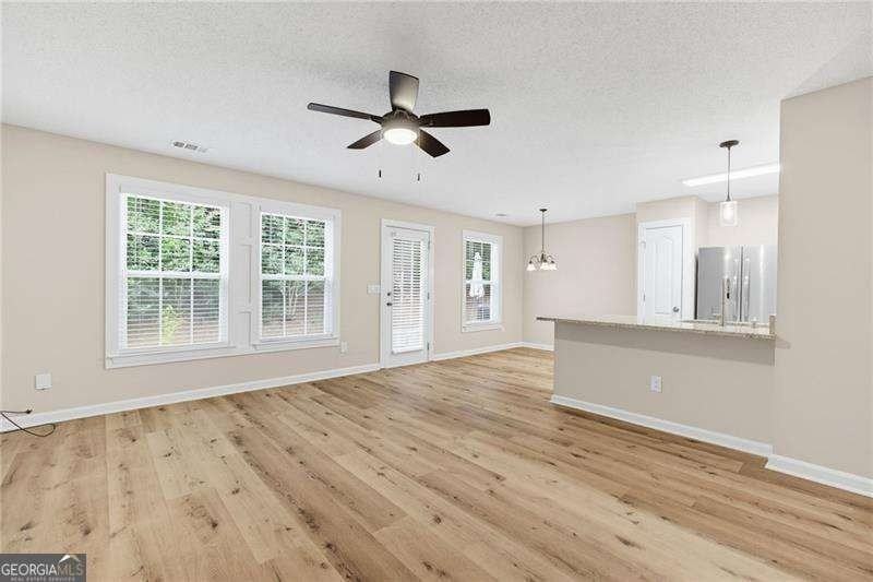 106 Darbys Crossing Ct - Photo 4 of 17