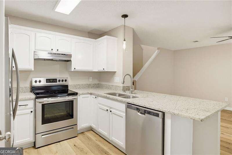 106 Darbys Crossing Ct - Photo 7 of 17