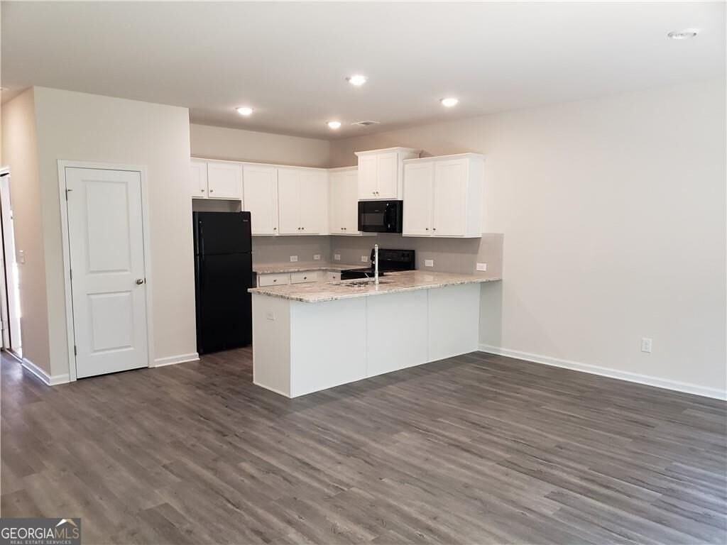 2725 Daybreak Ct Nw - Photo 4 of 17