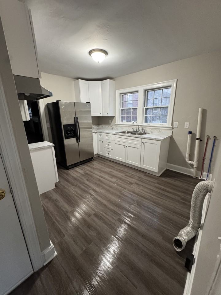 1606 Sharpe Ave #1 - Photo 2 of 12