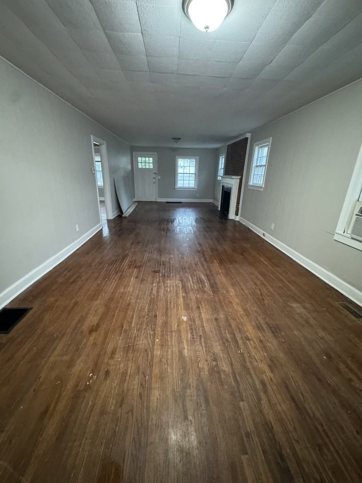 1606 Sharpe Ave #1 - Photo 4 of 12