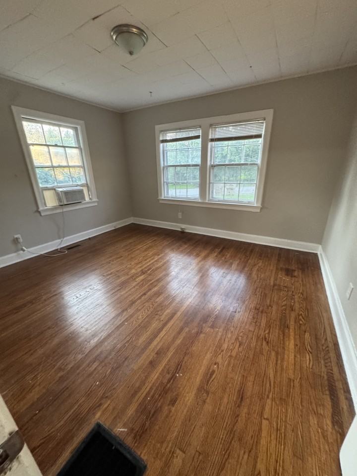 1606 Sharpe Ave #1 - Photo 6 of 12