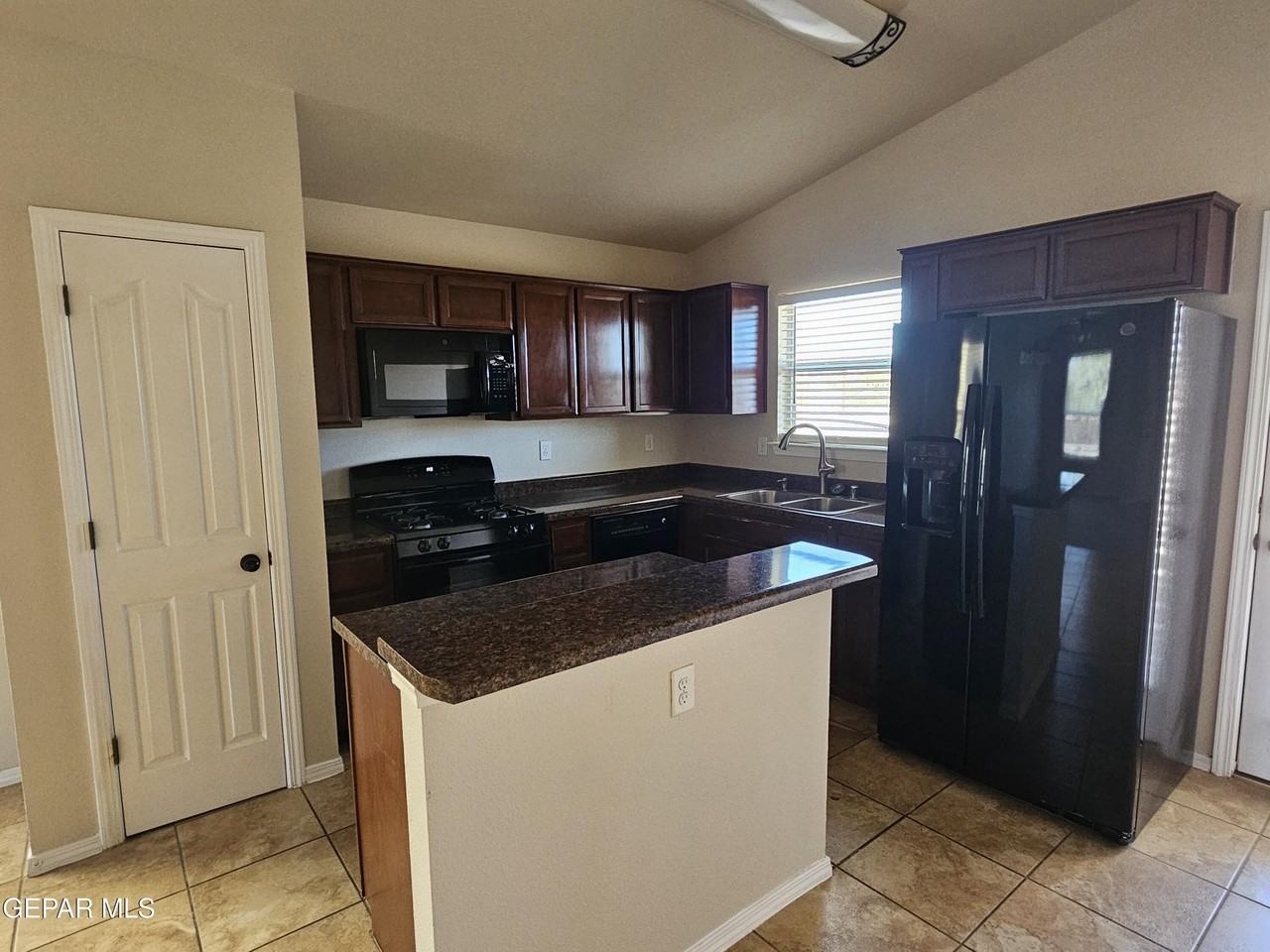 12036 Copper Head Ln - Photo 6 of 17