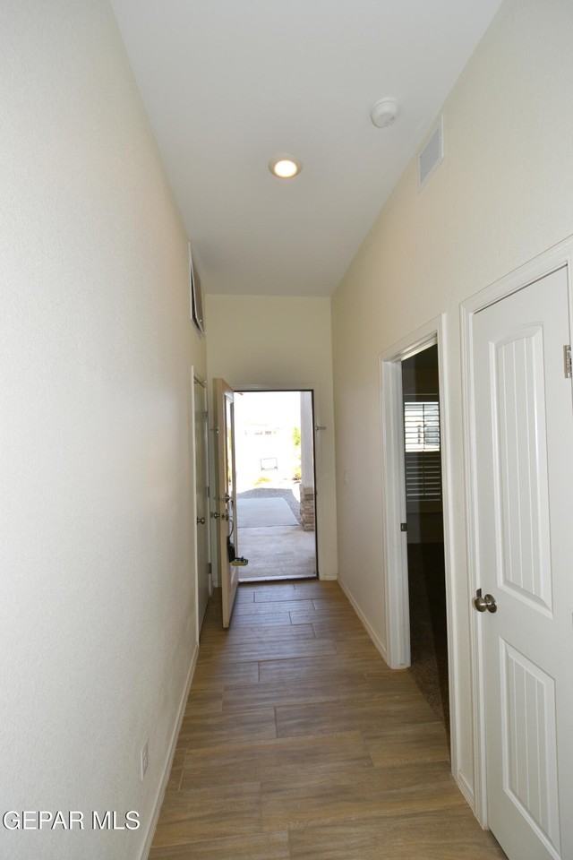 1253 Indigo Sky St - Photo 4 of 36