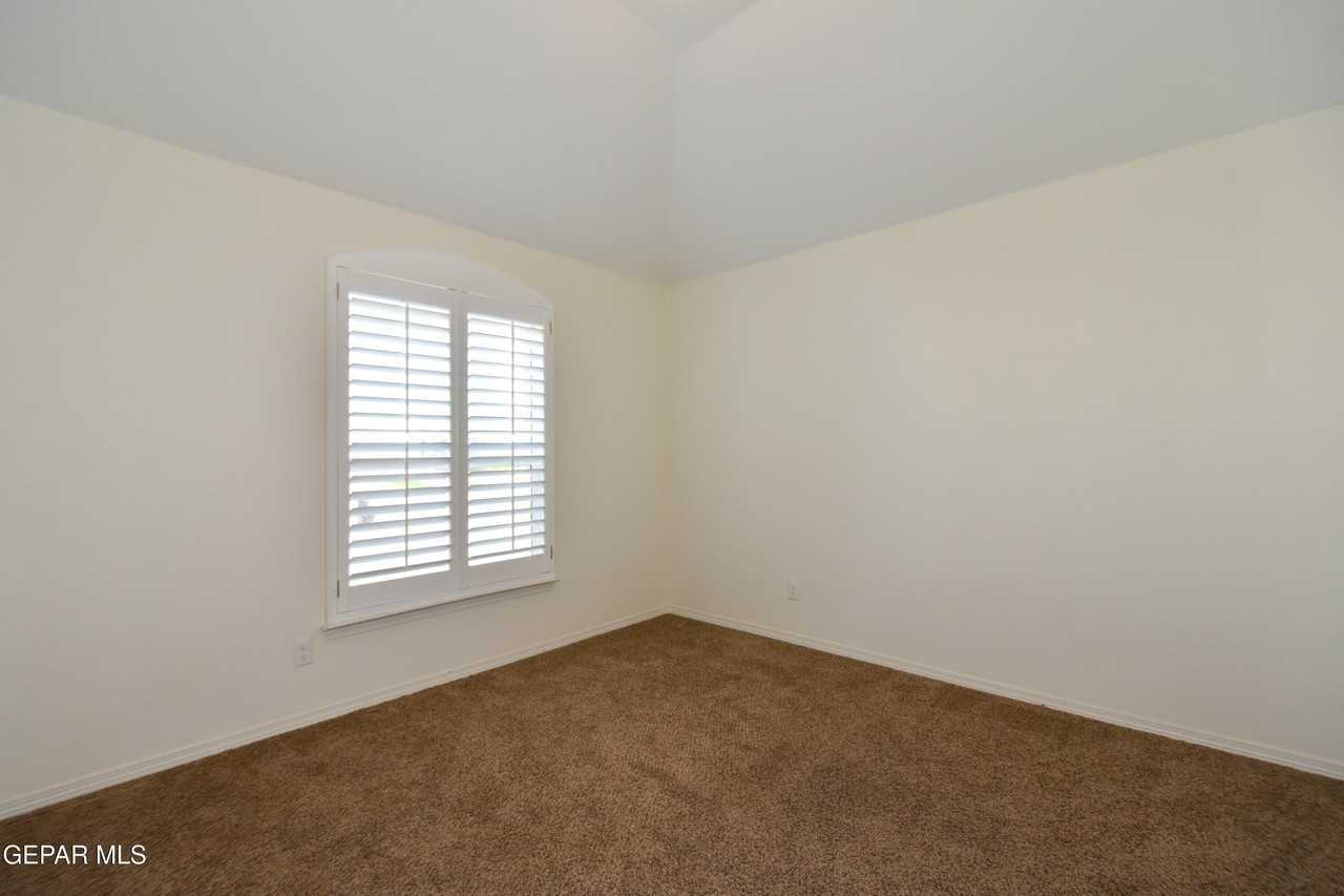 1253 Indigo Sky St - Photo 5 of 36